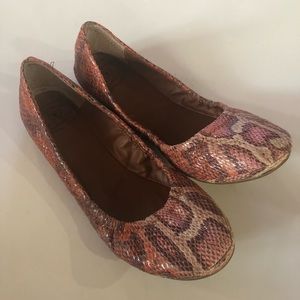 Lucky brand flats snakeskin patter women size 9